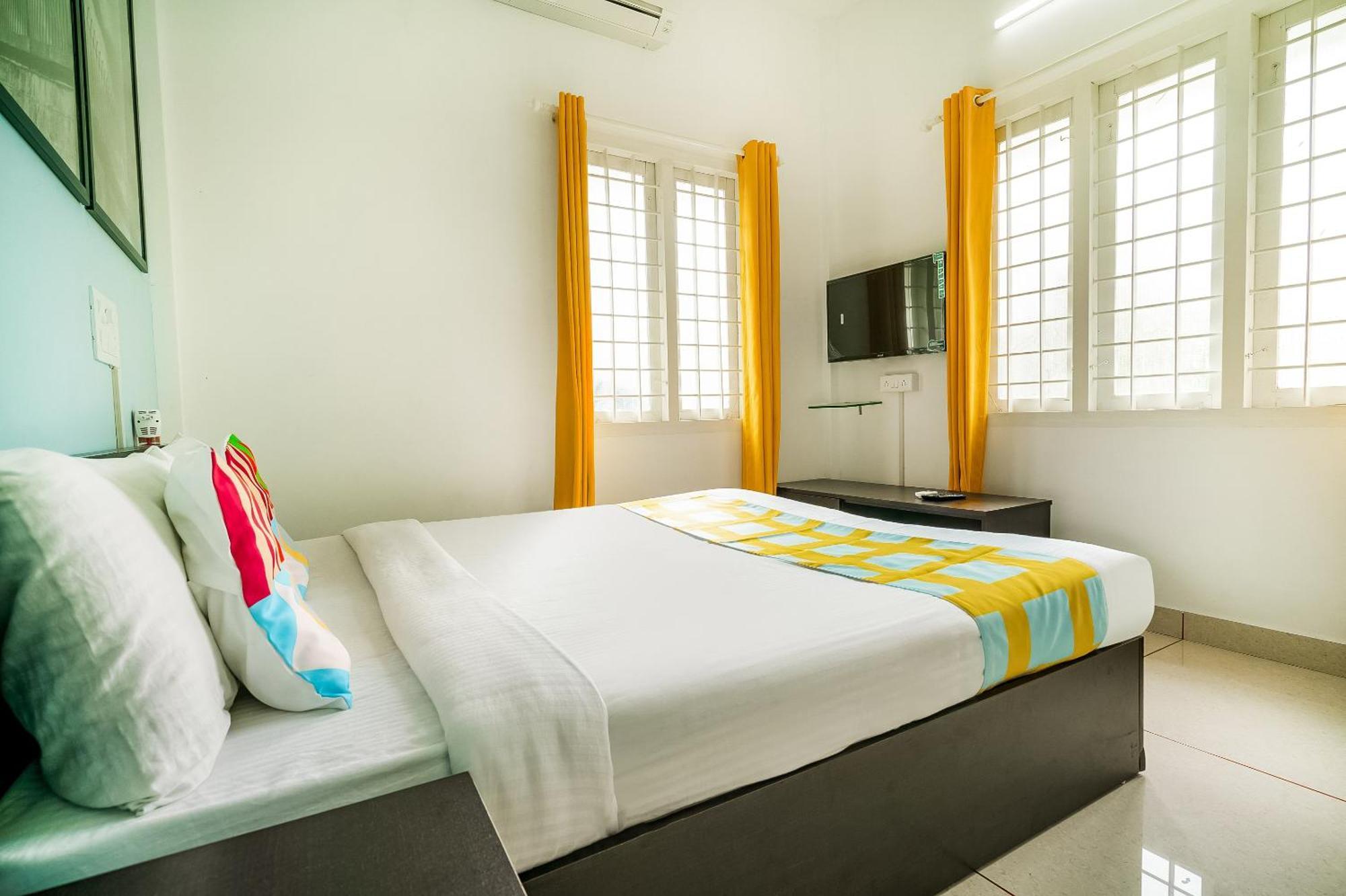 Hotel O Thykoodam Apartments Kochi Екстер'єр фото