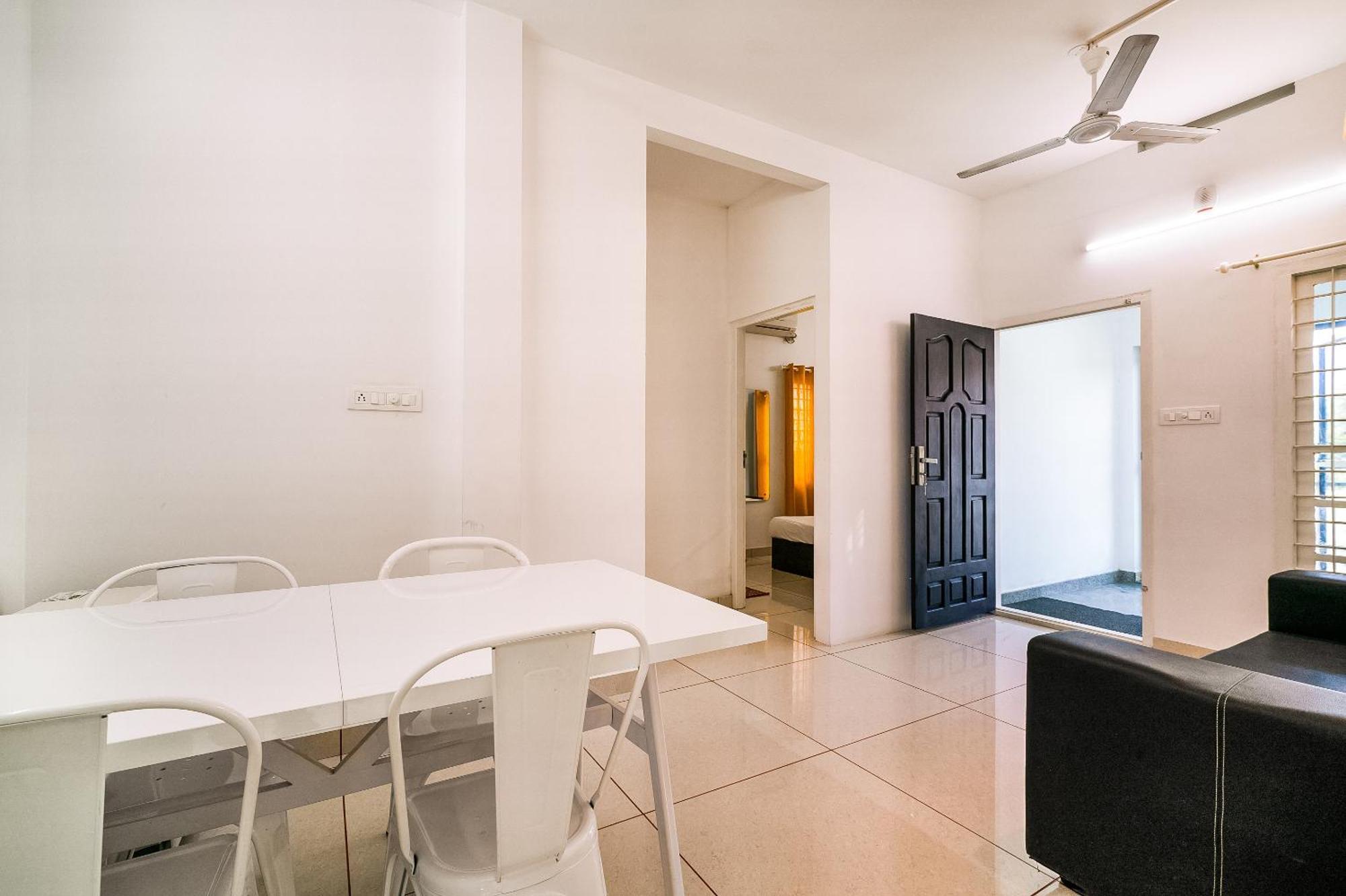 Hotel O Thykoodam Apartments Kochi Екстер'єр фото