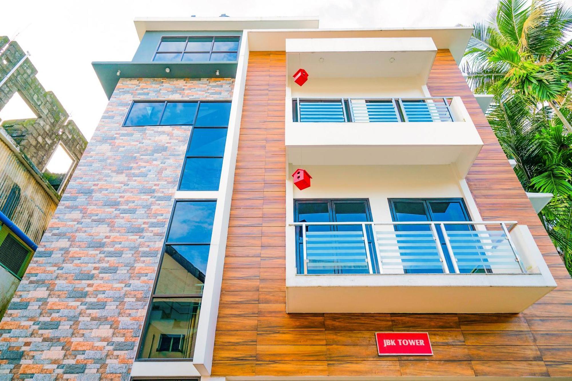 Hotel O Thykoodam Apartments Kochi Екстер'єр фото