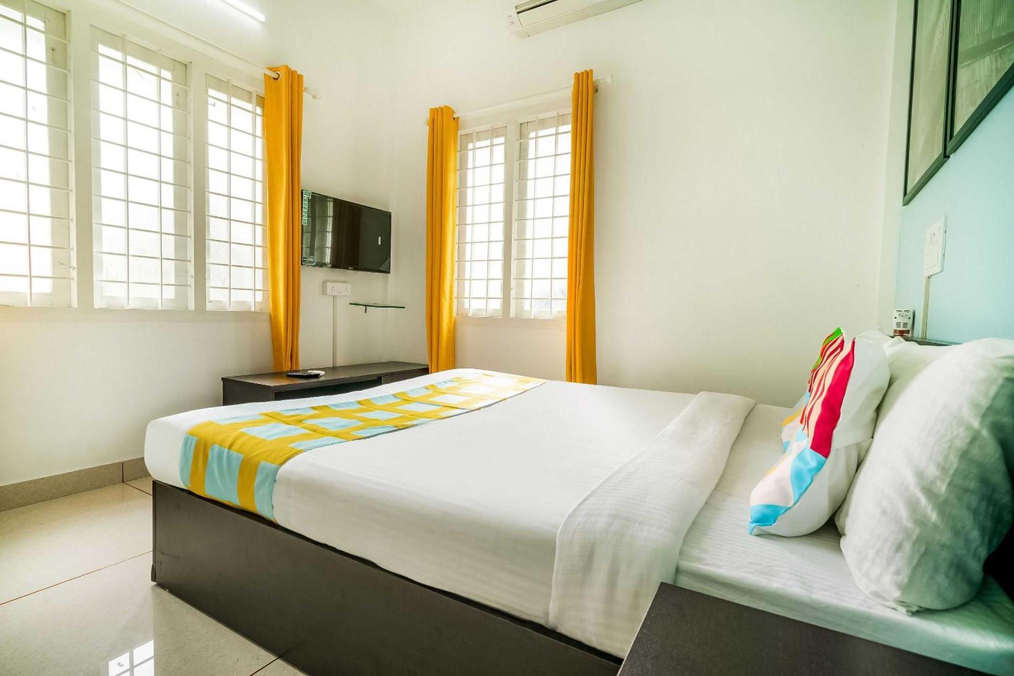 Hotel O Thykoodam Apartments Kochi Екстер'єр фото