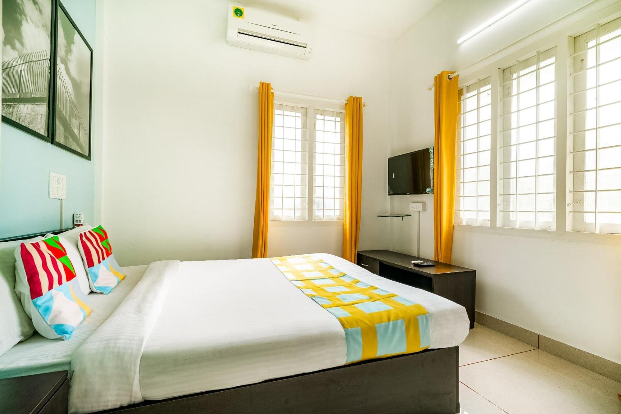 Hotel O Thykoodam Apartments Kochi Екстер'єр фото